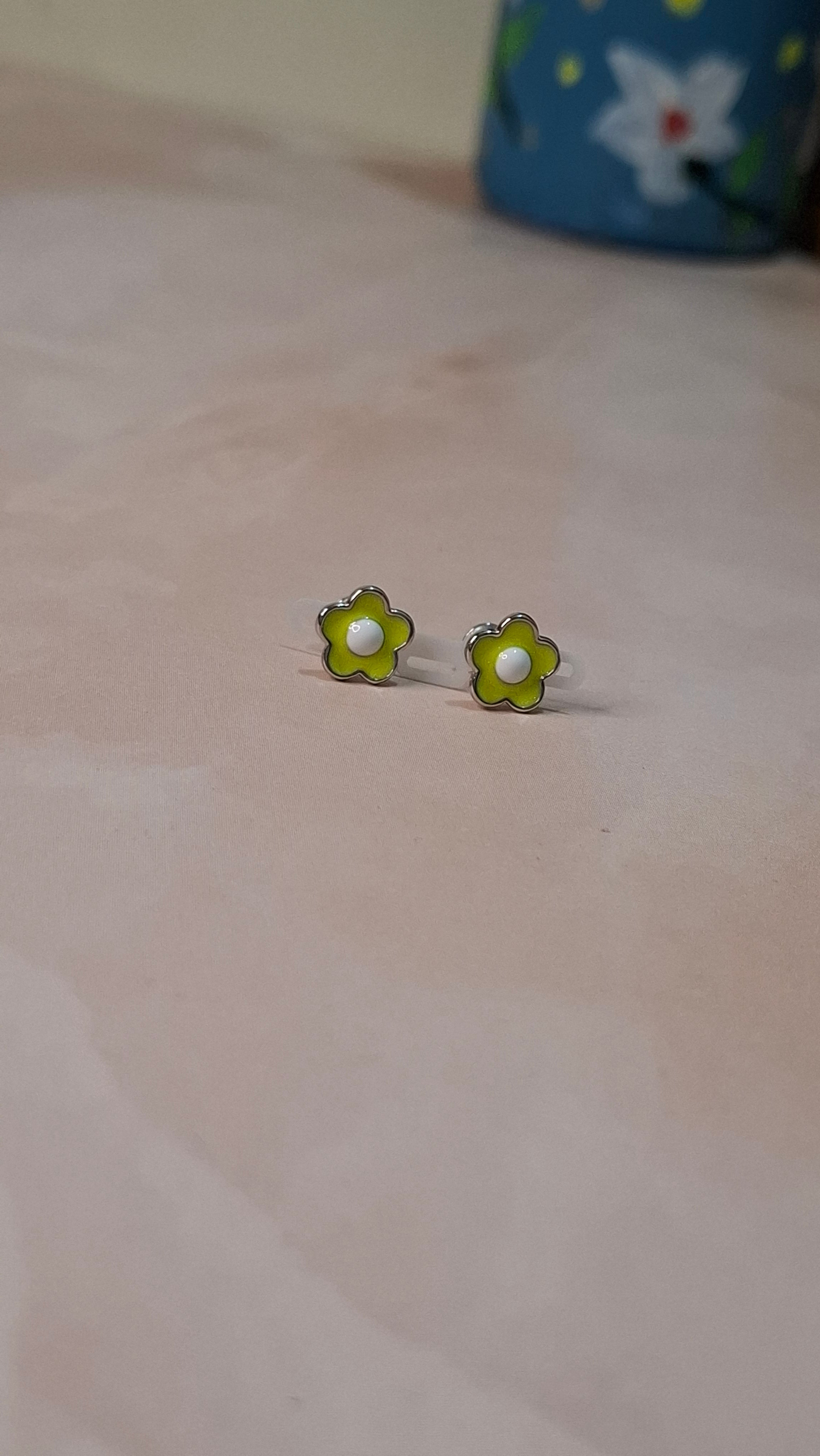 Yellowish flower earrings
