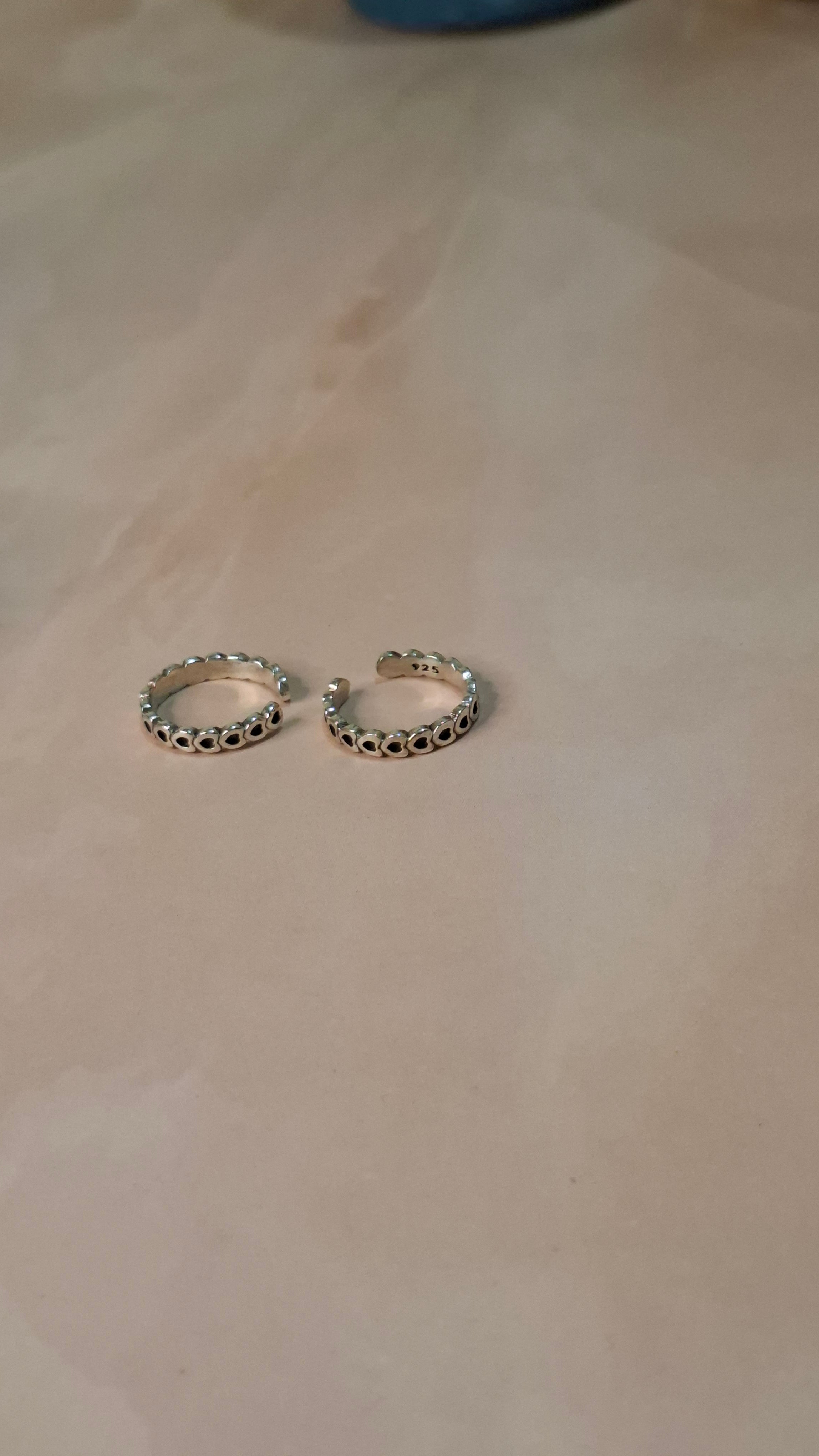 Heart line antique toe rings