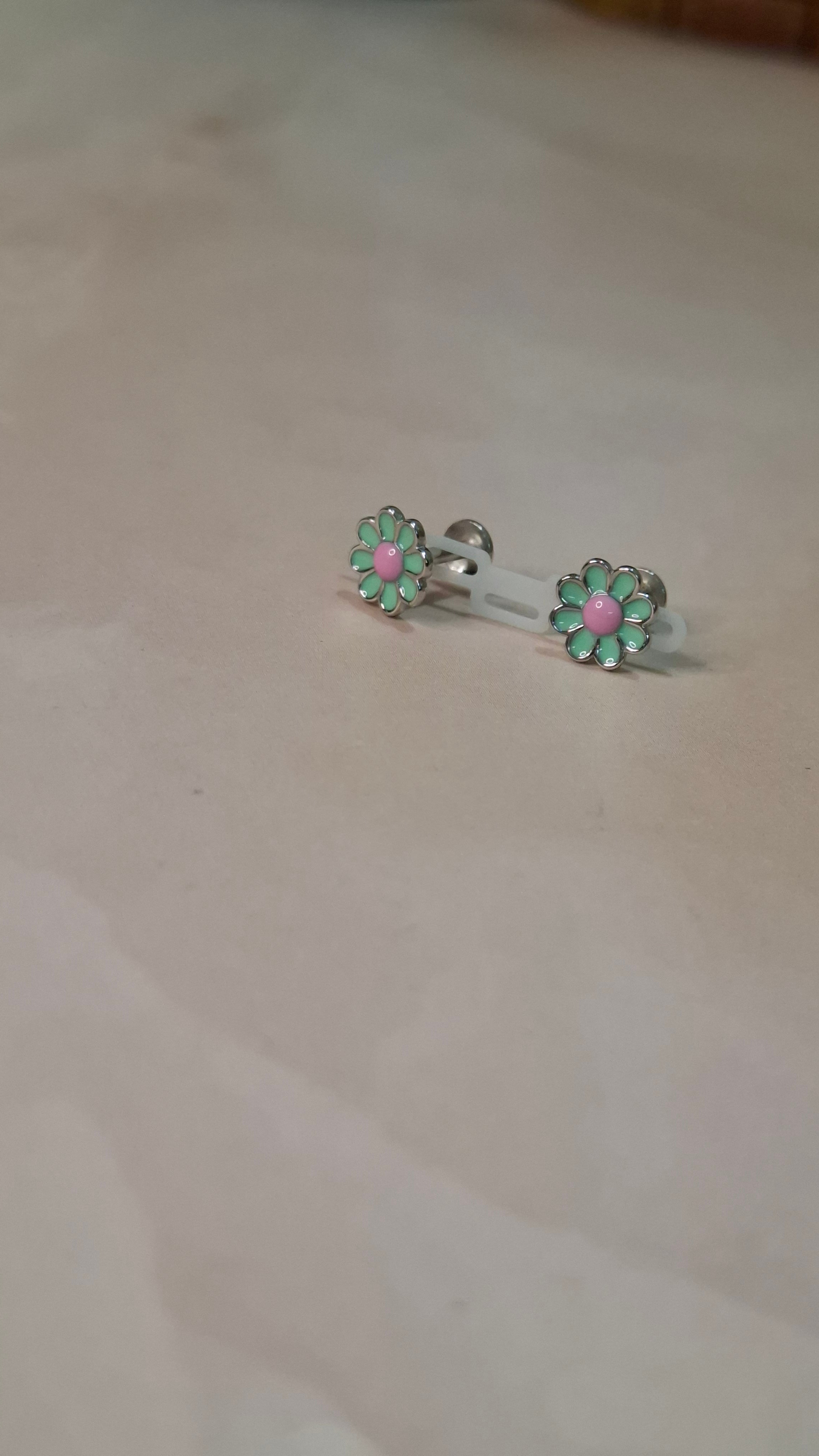 Green flower earrings