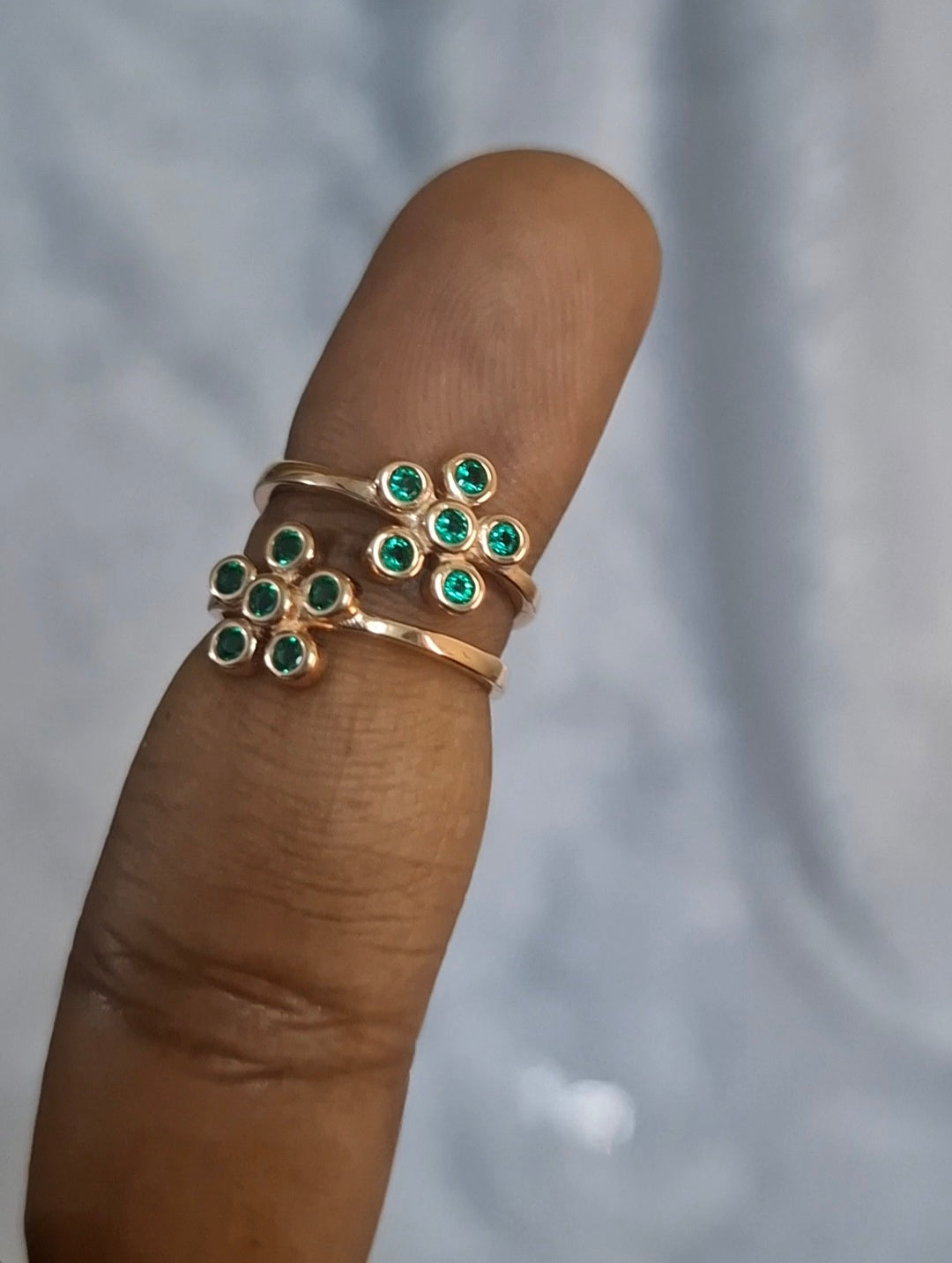 Green flower toe rings